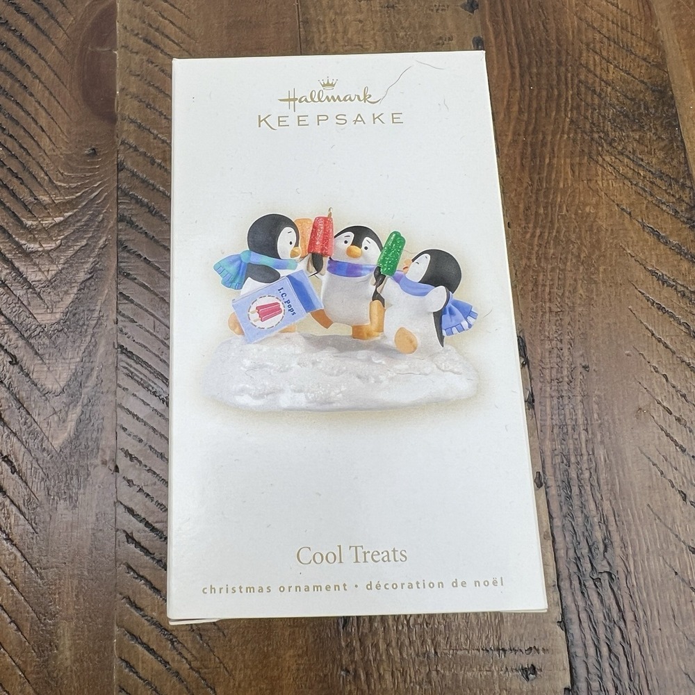 Hallmark Keepsake 2008 Cool Treats Penguin Christmas Ornament Popsicles QXG7071